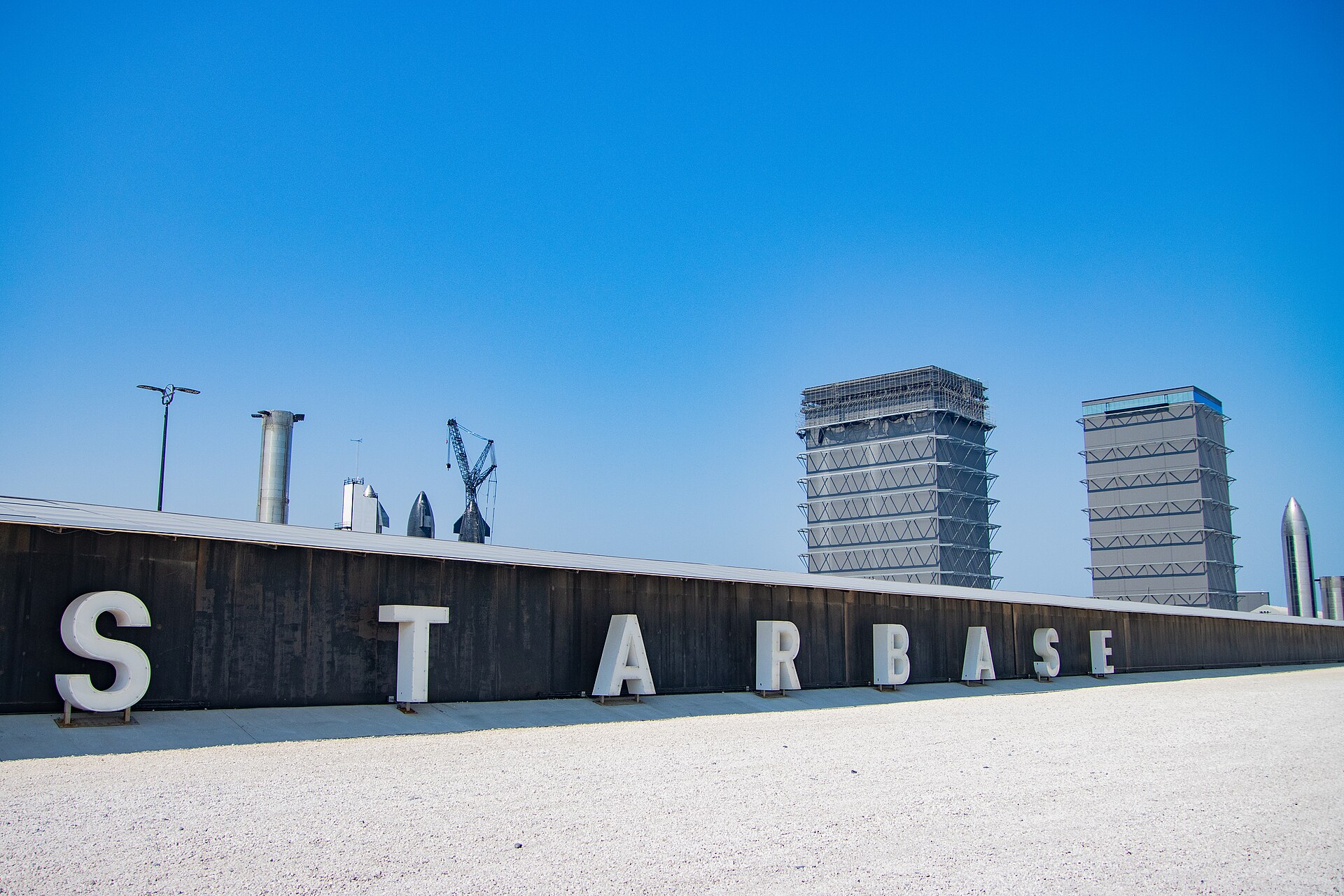 Starbase rocket garden and production facilities in Texas