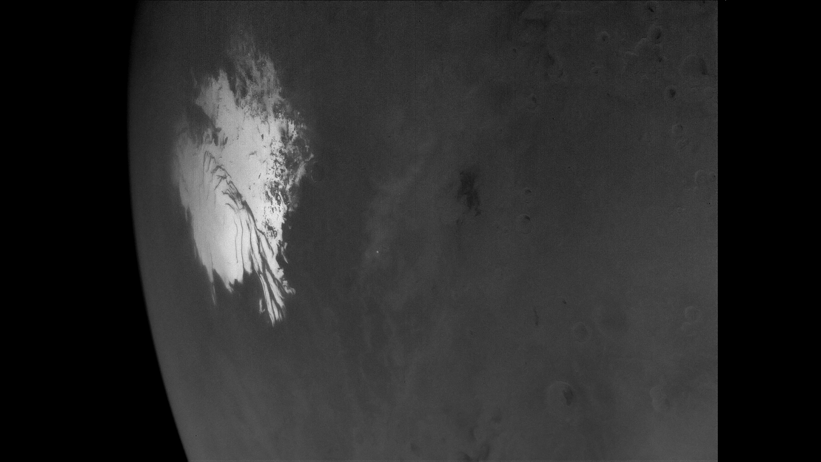 High-resolution close view of Mars' south polar cap after the Psyche flyby